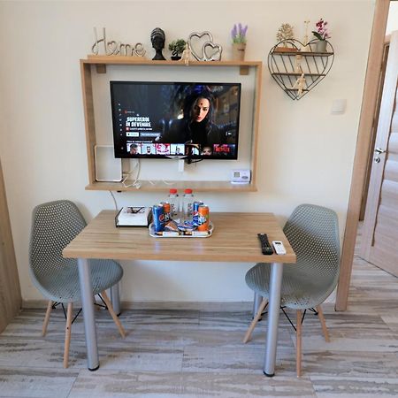Charming Cozy Apartment - Old Town - Free Minibar 布加勒斯特 外观 照片